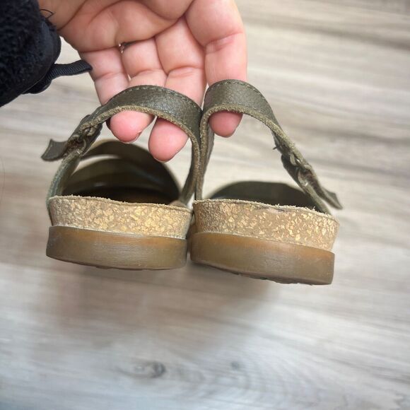 El Naturalista Black Sandals with Flexible Sole - Picture 4 of 10